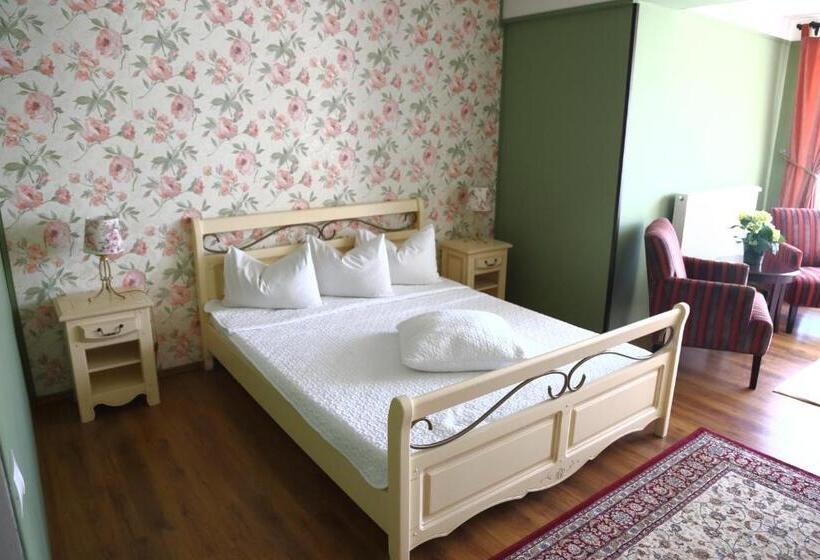 پانسیون Boutique Vila White Duchess