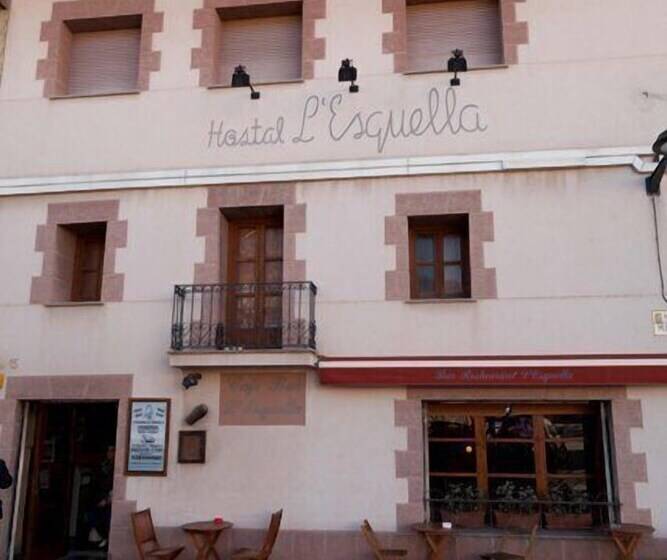 پانسیون Hostal L'esquella