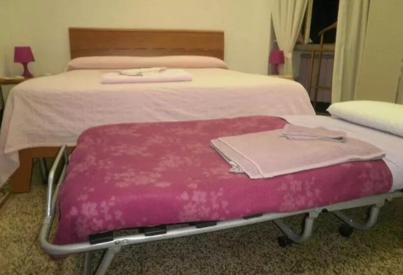 پانسیون Guest House Erika