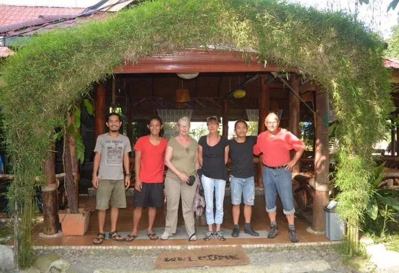 ペンション Junia Guesthouse Bukit Lawang