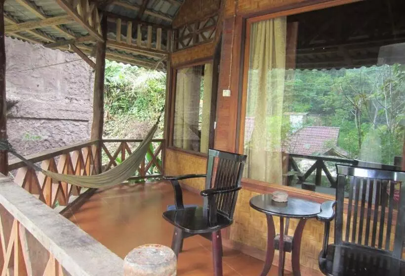 ペンション Junia Guesthouse Bukit Lawang