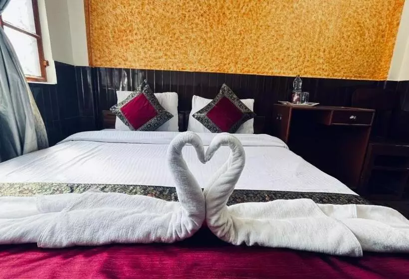 پانسیون Family Guest House