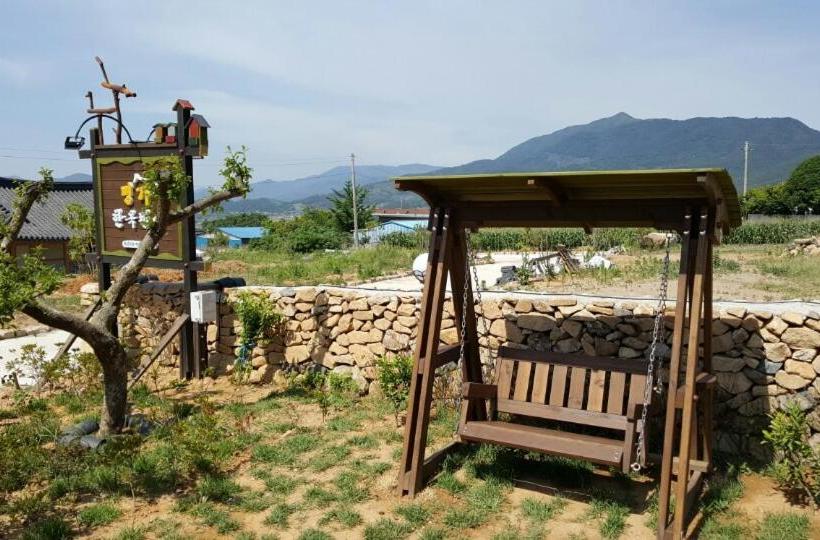 Myeongga Hanok Pension