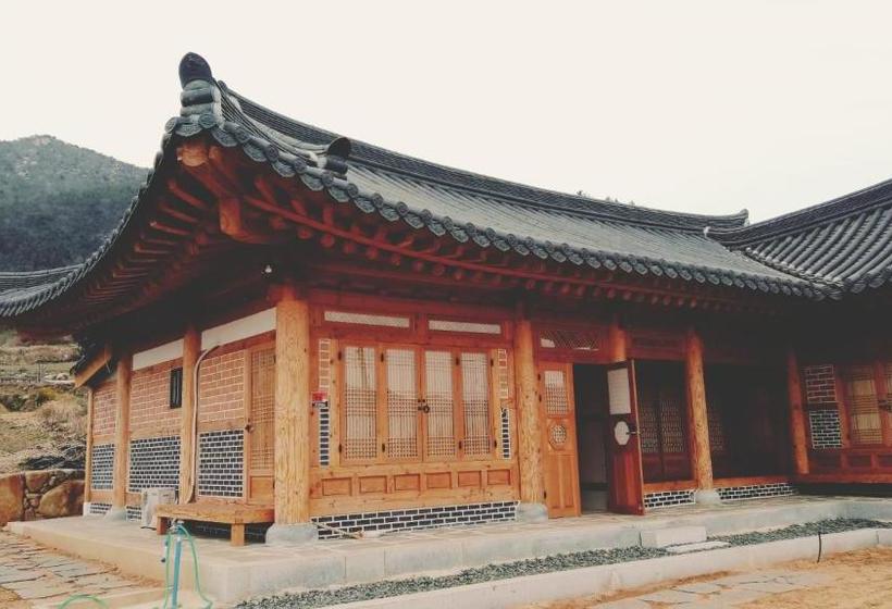 Myeongga Hanok Pension
