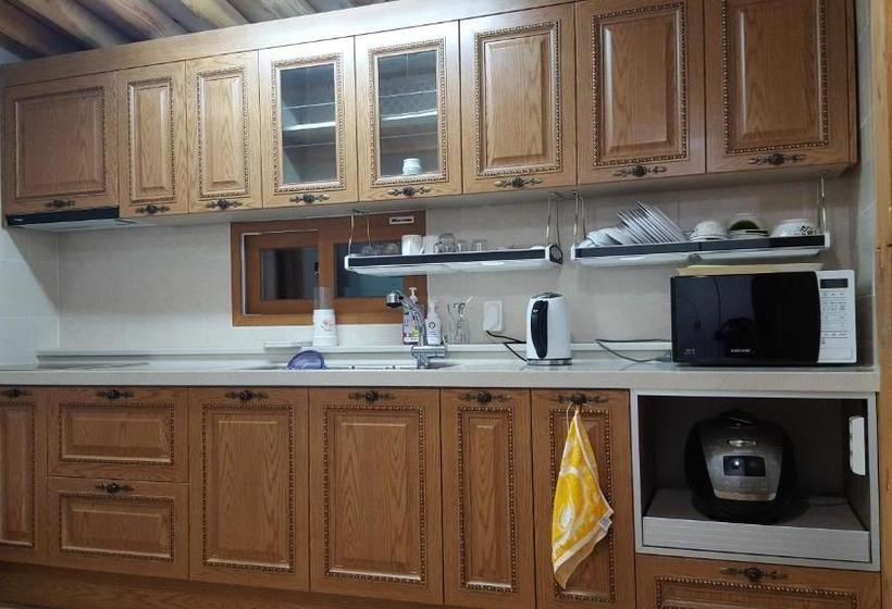 Myeongga Hanok Pension