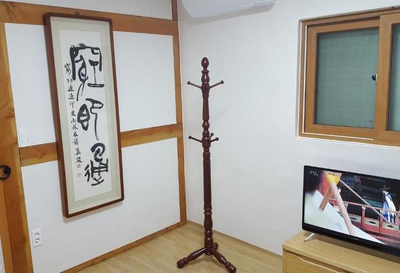 Myeongga Hanok Pension