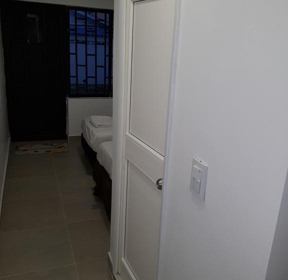 ペンション Da Black Almond