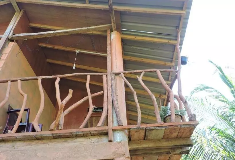 پانسیون Sigiri Aliya Tree House