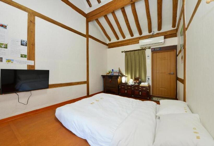 Pensiune Dasomchae Hanok Stay