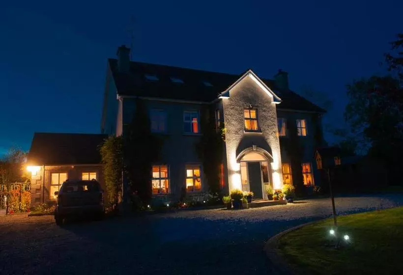 ペンション Lynster House