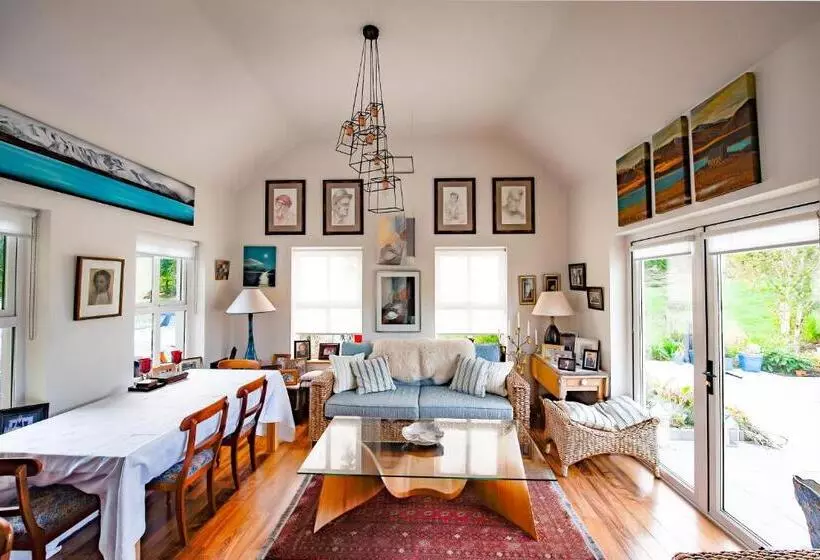 ペンション Lynster House