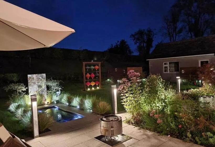 ペンション Lynster House