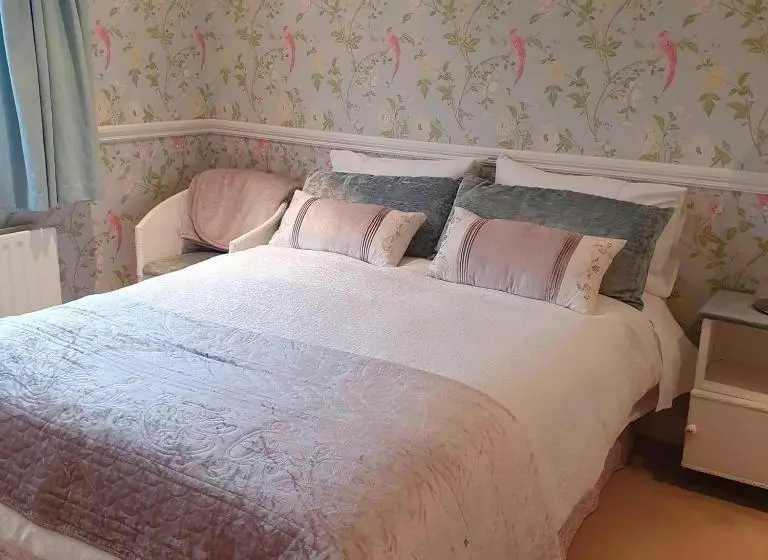 ペンション Lynster House