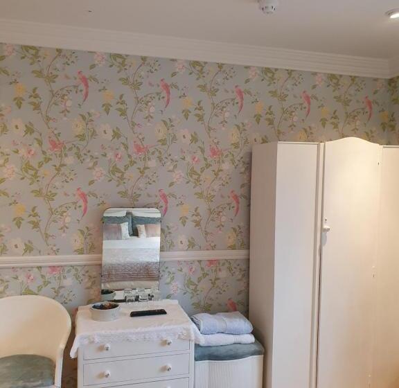 Пансион Lynster House