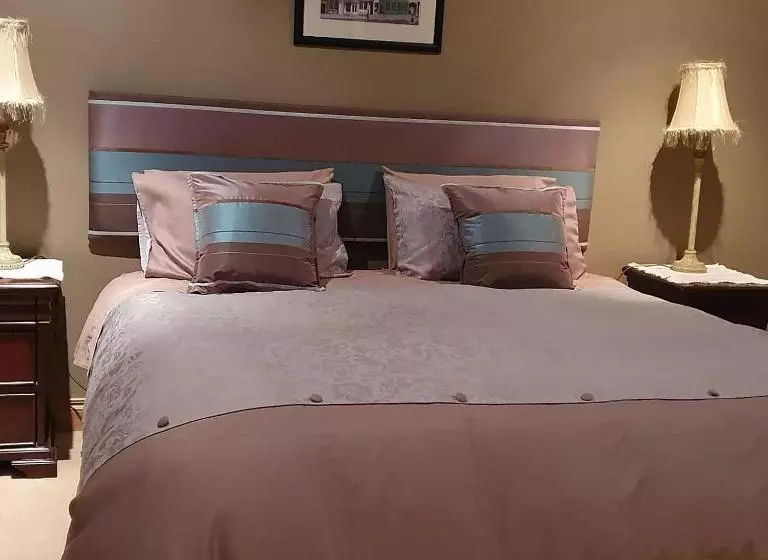 ペンション Lynster House