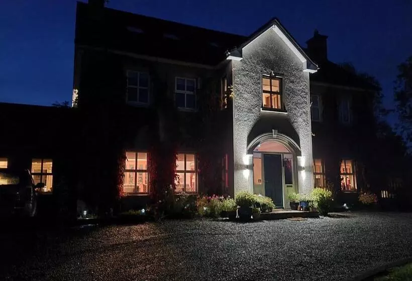 ペンション Lynster House