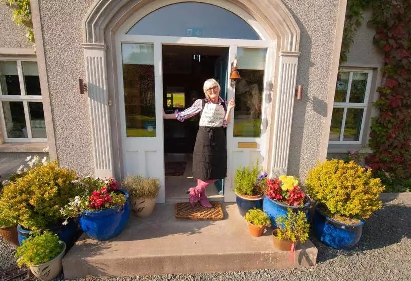 ペンション Lynster House