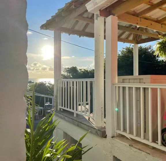 ペンション Sunrise View Posada