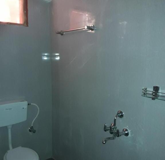 פנסיון Squirrel Nest Guest House