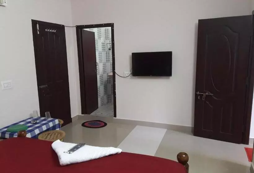 Majatalo Squirrel Nest Guest House