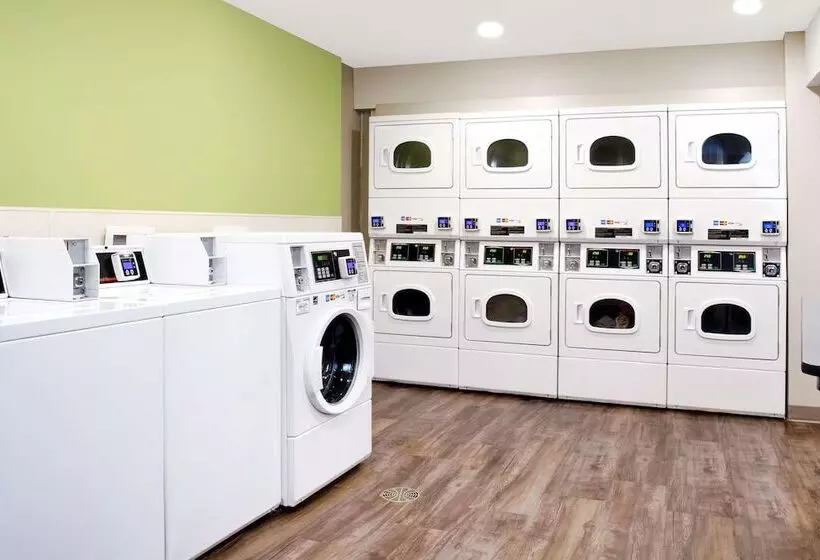 ホテル Woodspring Suites Nashville Airport