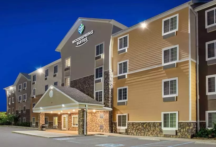 ホテル Woodspring Suites Nashville Airport