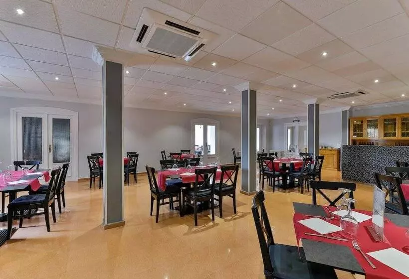 پانسیون Hospedería Restaurante Pilar Villacastín