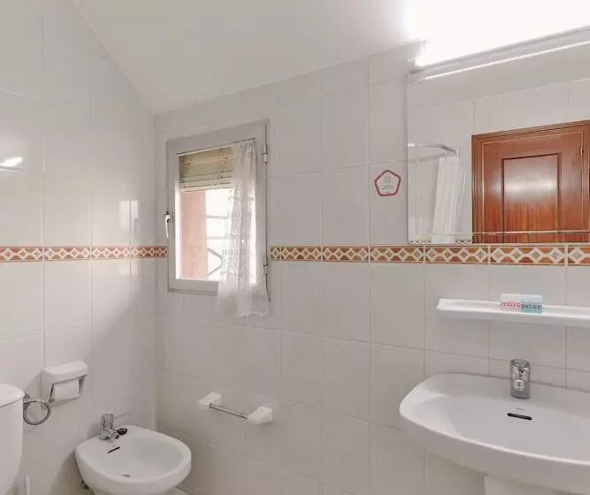 پانسیون Hospedería Restaurante Pilar Villacastín