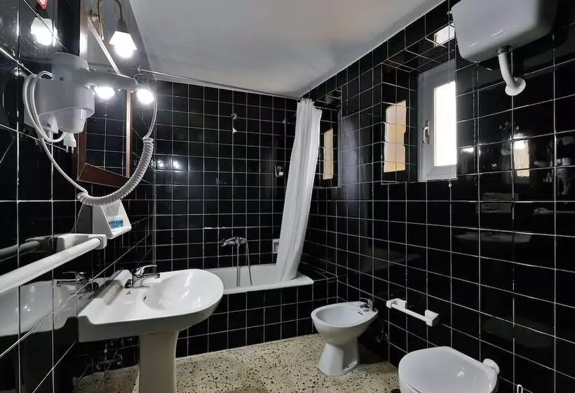 پانسیون Hospedería Restaurante Pilar Villacastín