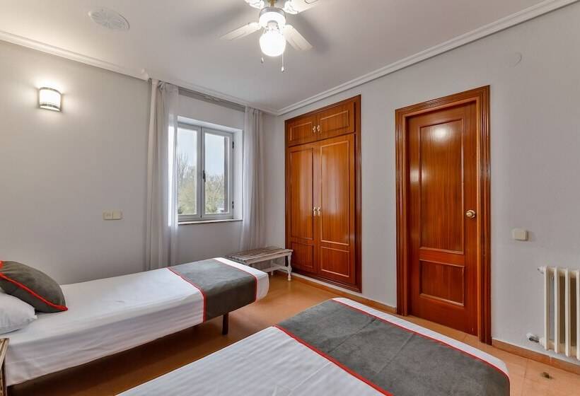 Пансион Hospedería Restaurante Pilar Villacastín