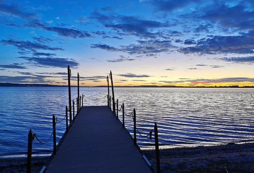 Отель Hôtel Restaurant Le Royal Provence