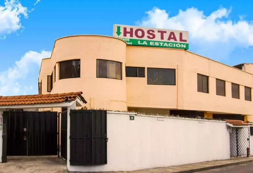 ペンション La Estación Hostal