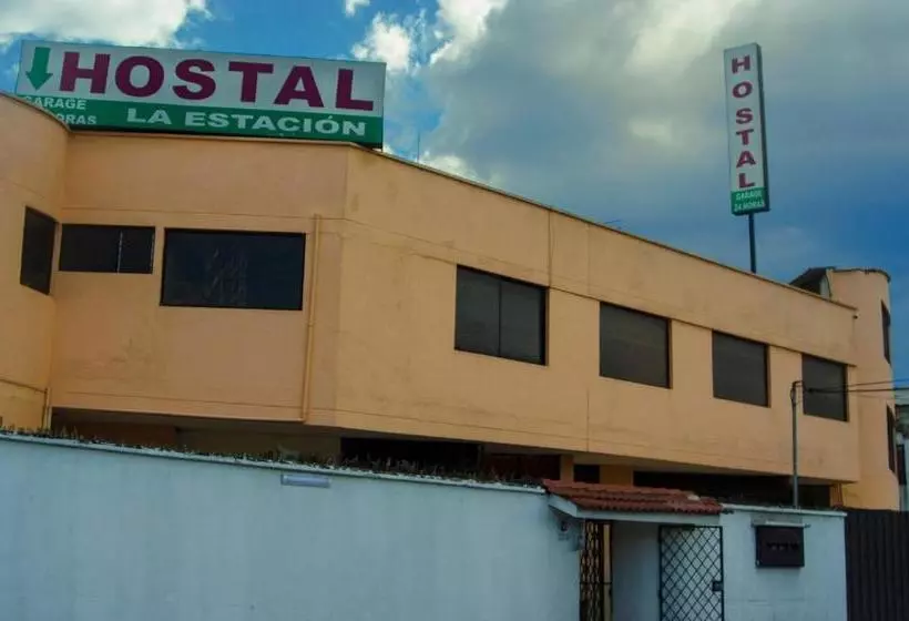 ペンション La Estación Hostal