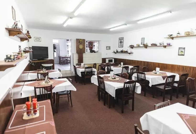 Majatalo Penzion Alpský Dům