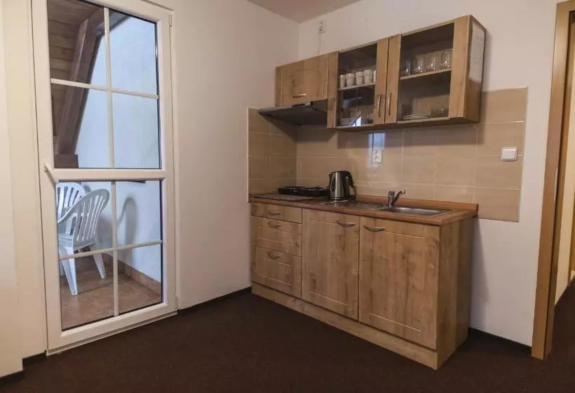 Majatalo Penzion Alpský Dům