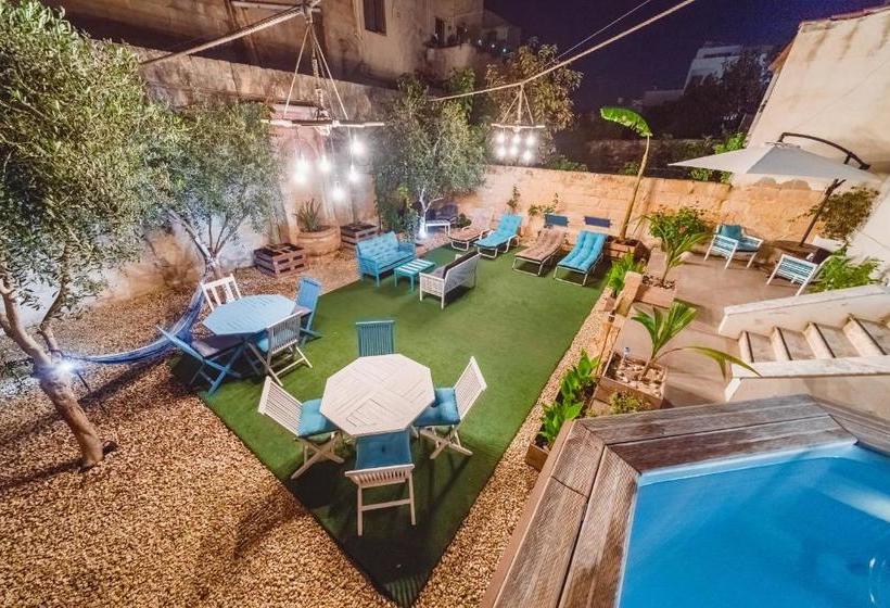 تختخواب و صبحانه Maltese Maltese