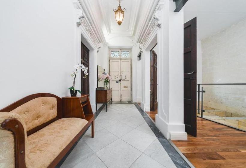 تختخواب و صبحانه Maltese Maltese