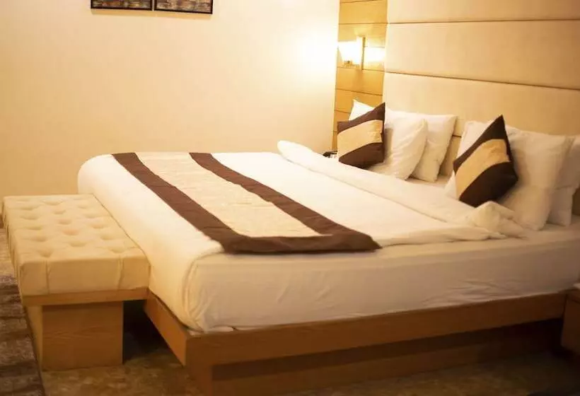 Hotelli Aditya Residency