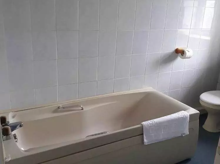 ホテル Howards At The White Hart