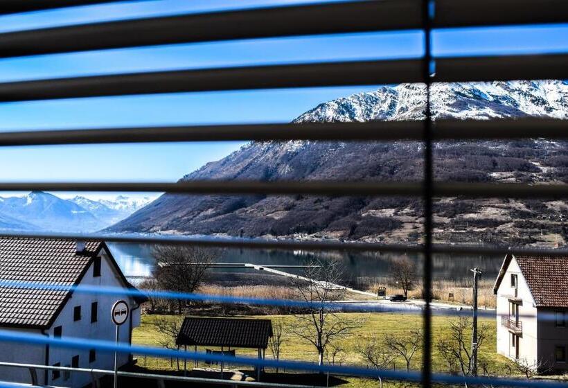 پانسیون Ema Guest House