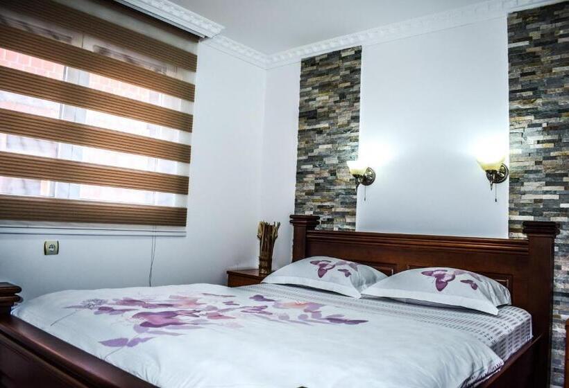 پانسیون Ema Guest House