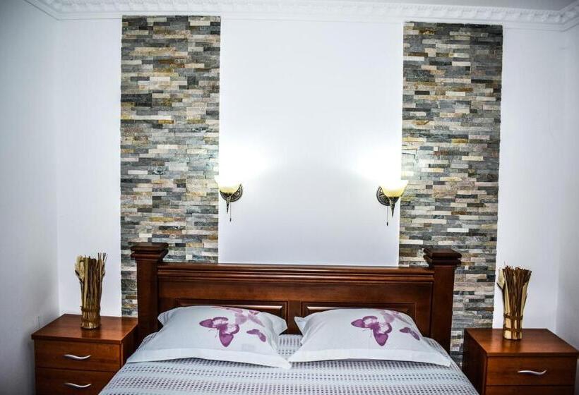 پانسیون Ema Guest House