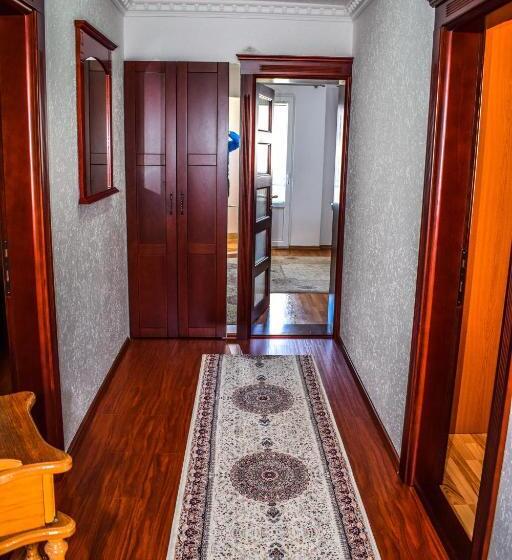 پانسیون Ema Guest House