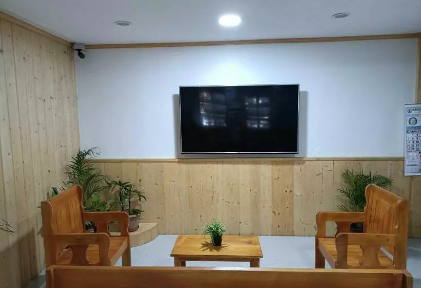پانسیون Koinonia Retreat Center