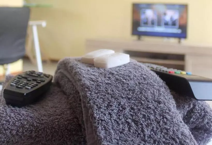 ペンション Mbopha Guest House