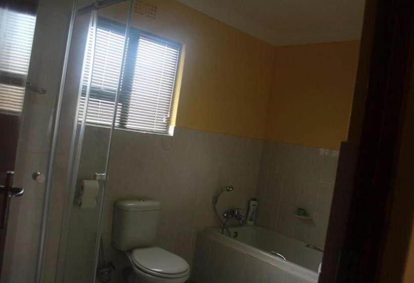 Пансион Mbopha Guest House