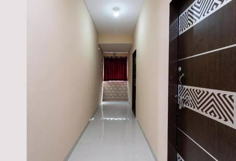 ホテル Oyo 36243 Mishthi Palace