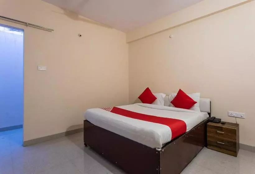 ホテル Oyo 36243 Mishthi Palace