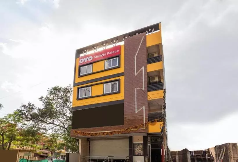 ホテル Oyo 36243 Mishthi Palace