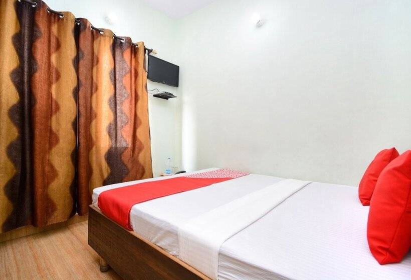 Hotel Oyo 36696 Sodhi B&b